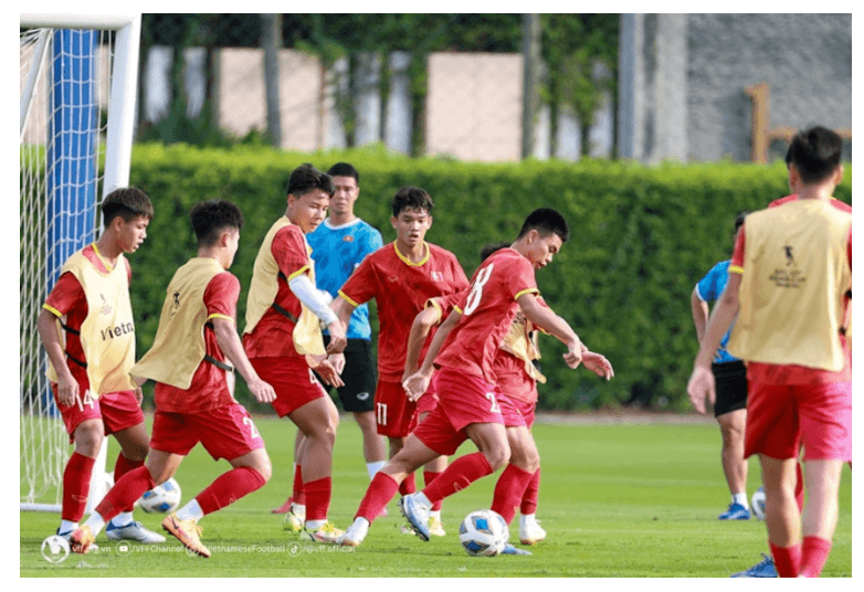 U17 Việt Nam tích cực tập luyện trước trận đấu gặp U17 Nhật Bản